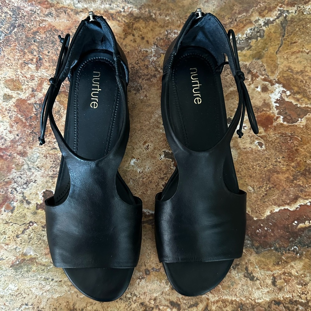 Nurture Grenata Black Leather Open Toe Sandals with Block Heel Women's Size 6